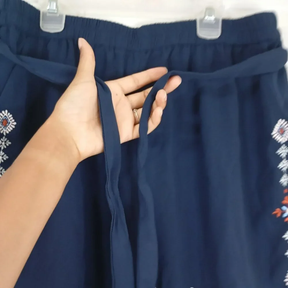 Lucky Brand Womens Embroidered Blue Shorts With Tie Detail - Size L